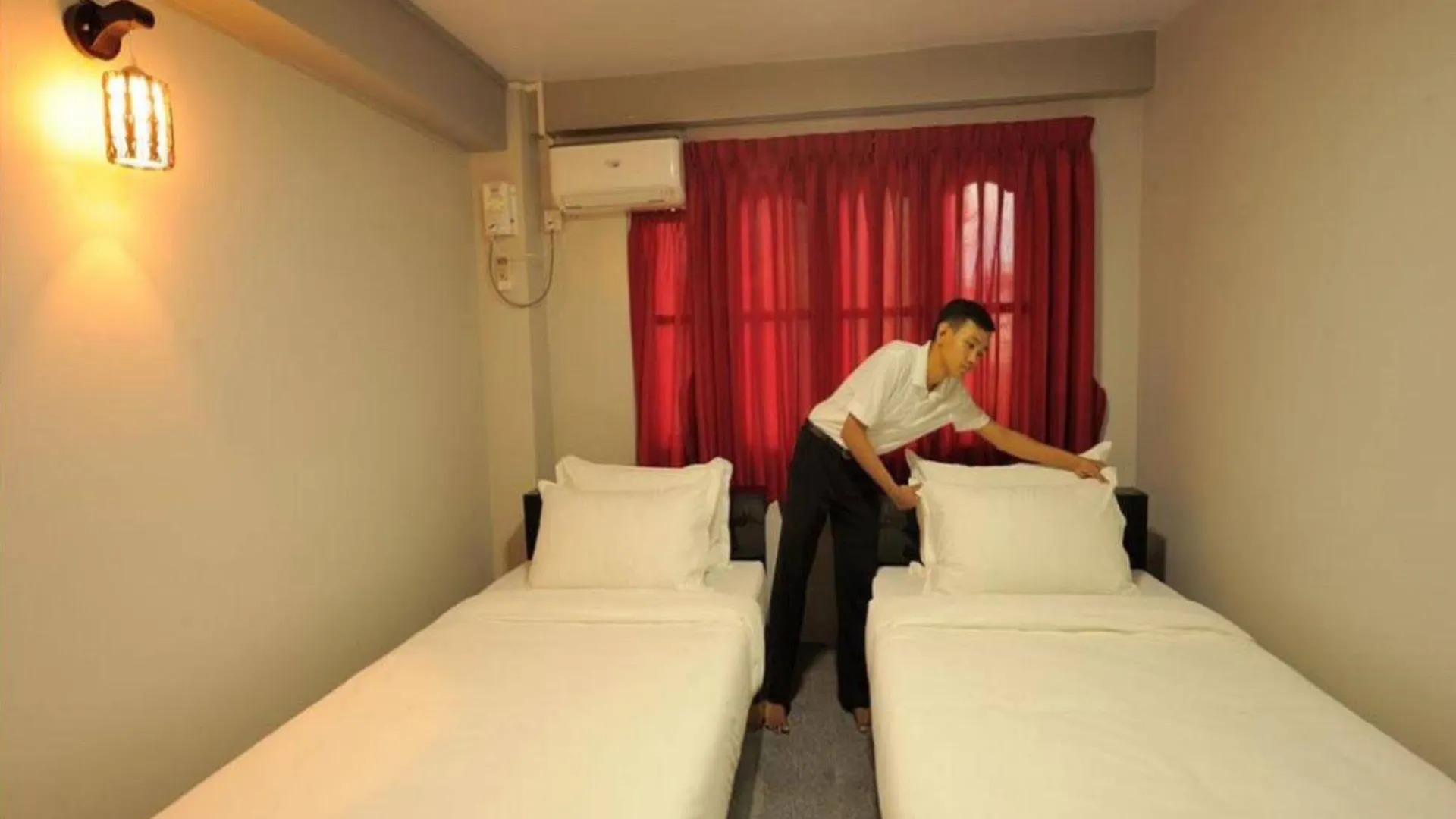 Space Boutique Hostel Yangon